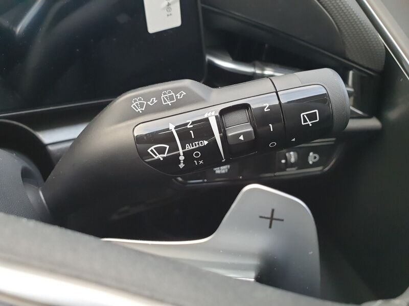 More views of Kia Niro