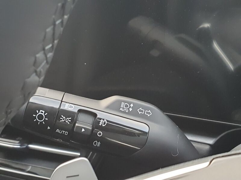 More views of Kia Niro