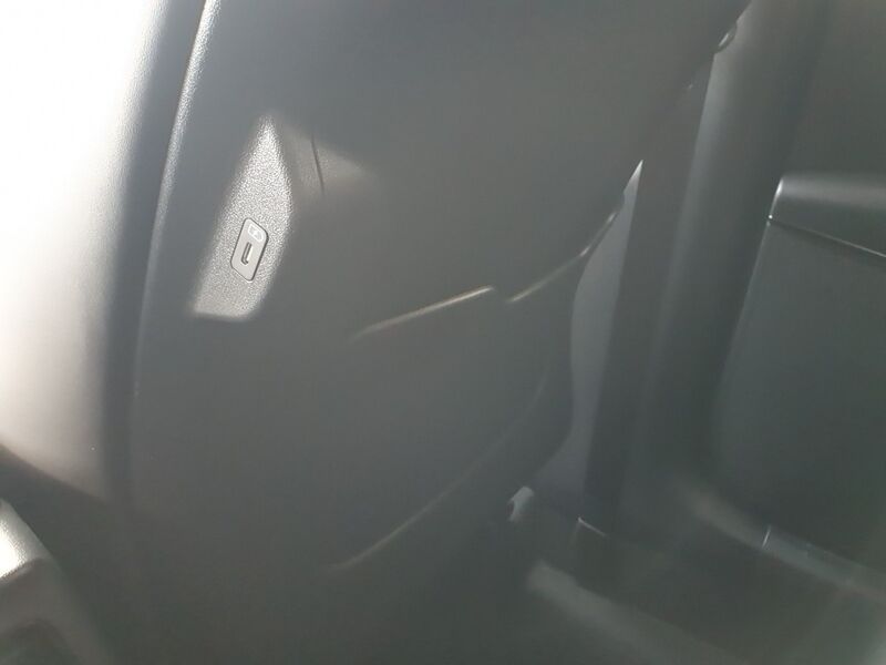 More views of Kia Niro