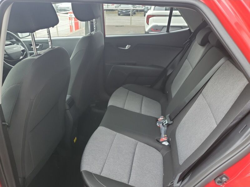 More views of Kia Stonic