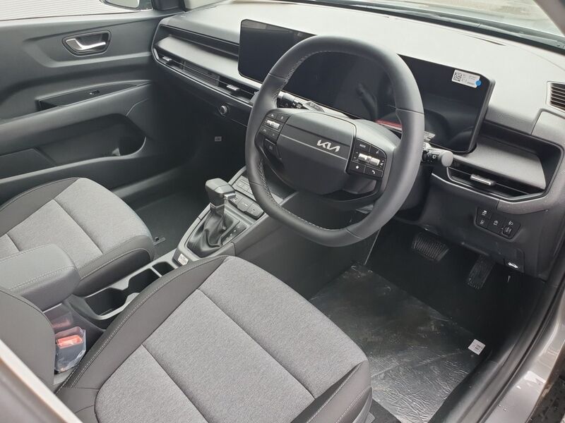 More views of Kia Stonic