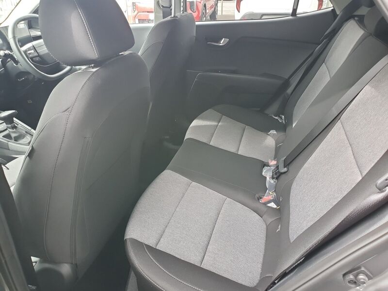 More views of Kia Stonic