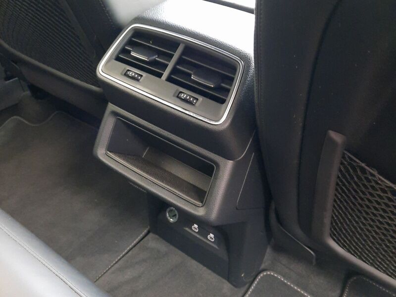 More views of Audi e-tron