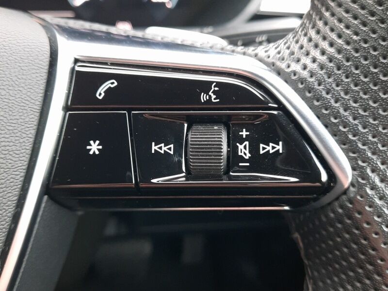 More views of Audi e-tron