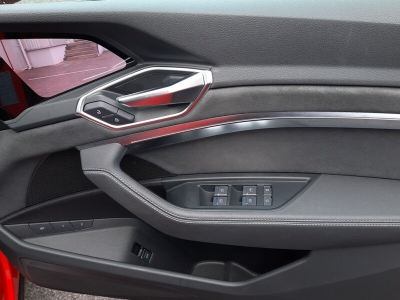 More views of Audi e-tron