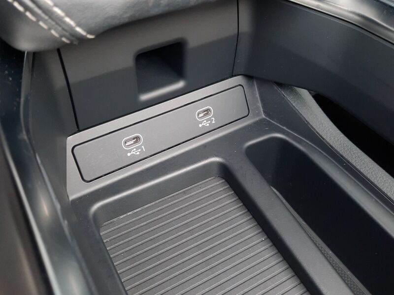 More views of Audi e-tron