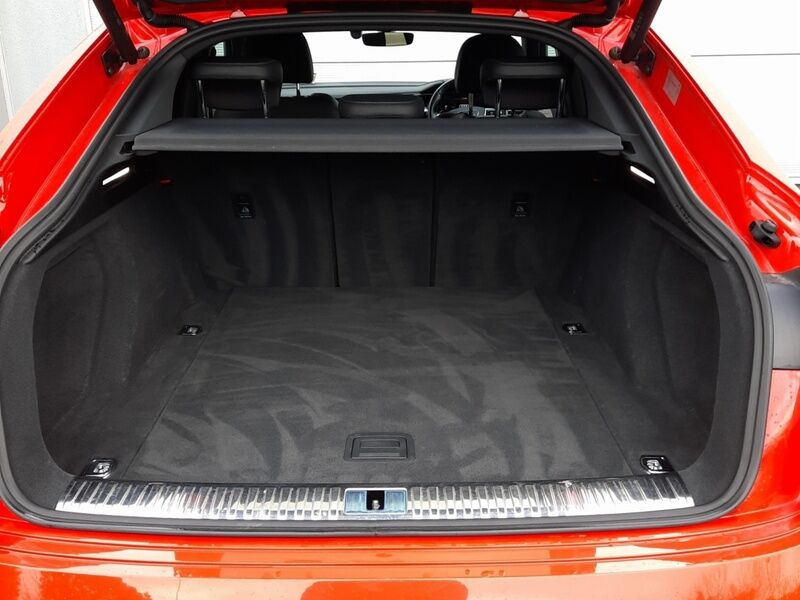 More views of Audi e-tron