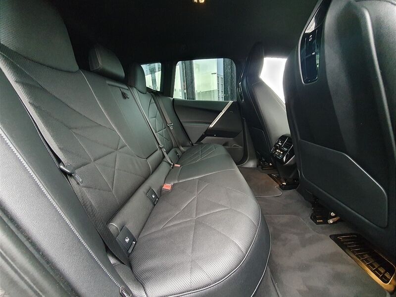 More views of BMW iX