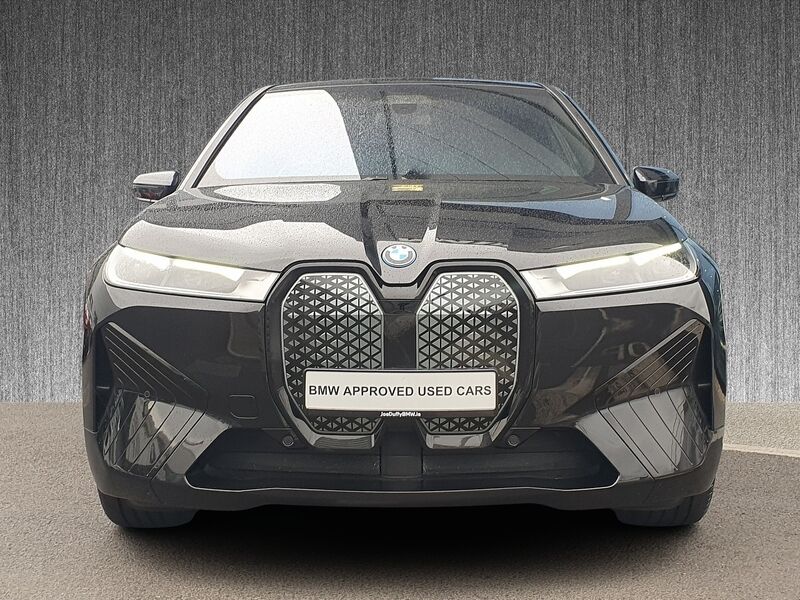 More views of BMW iX