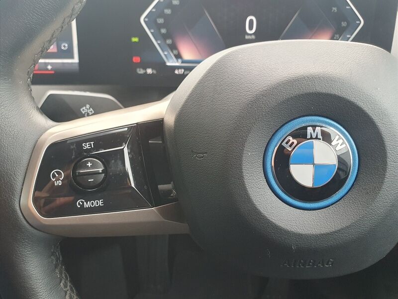 More views of BMW iX
