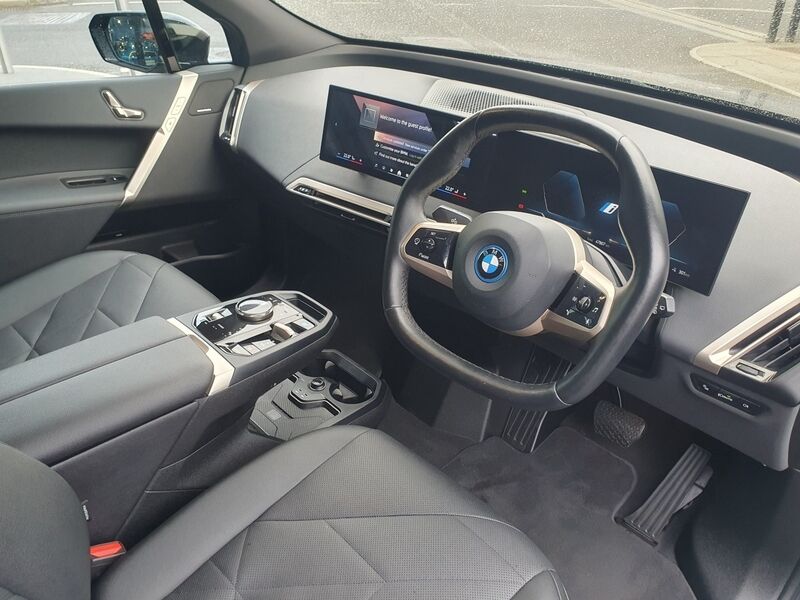 More views of BMW iX