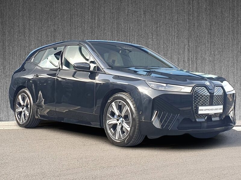 More views of BMW iX