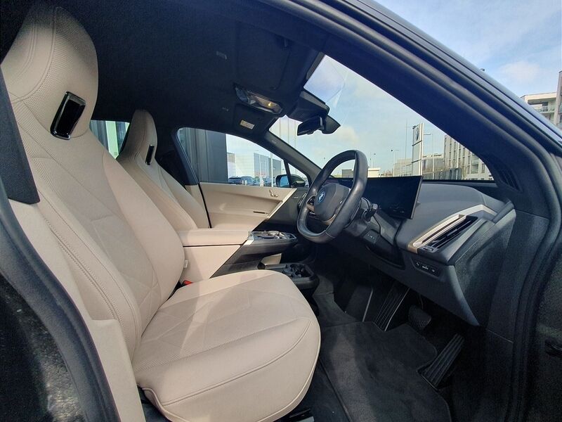 More views of BMW iX