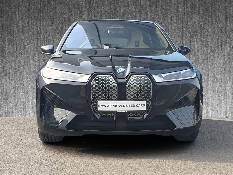 More views of BMW iX