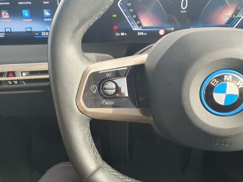 More views of BMW iX