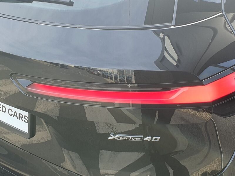 More views of BMW iX