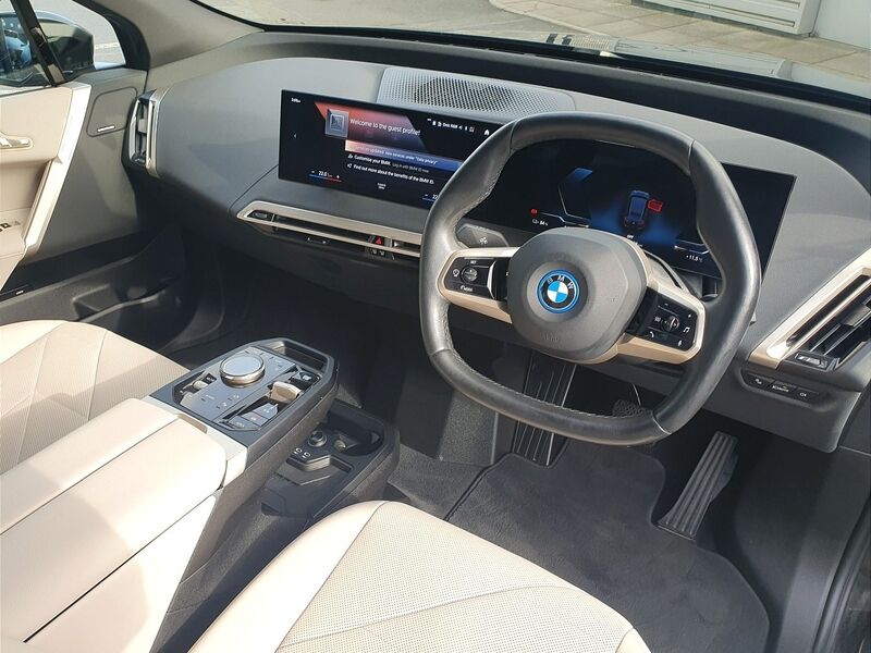 More views of BMW iX