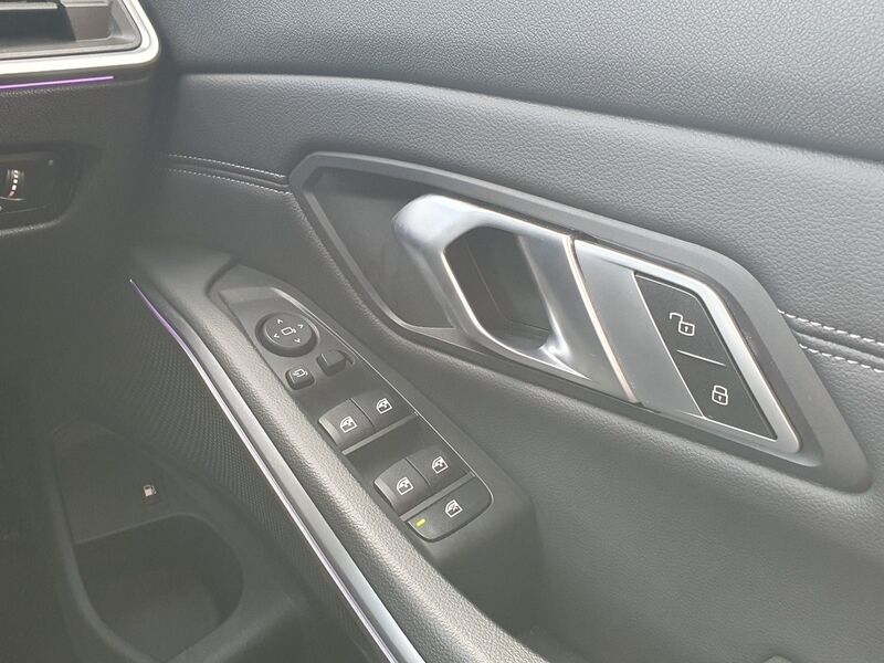 More views of BMW 3-Series