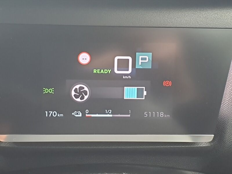 More views of Citroen e-C4