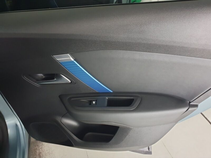 More views of Citroen e-C4