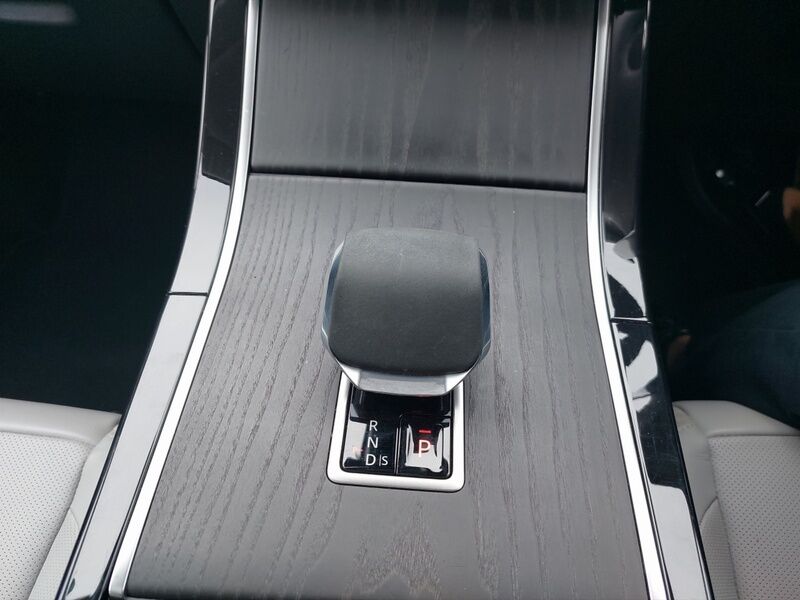 More views of Land Rover Range Rover Velar