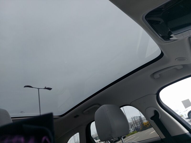 More views of Land Rover Range Rover Velar