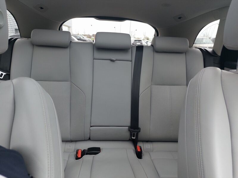 More views of Land Rover Range Rover Velar