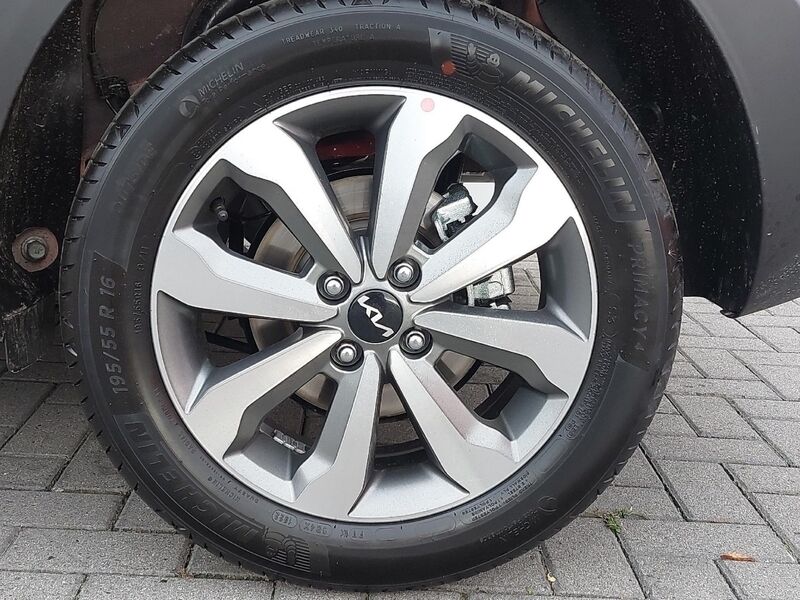 More views of Kia Stonic