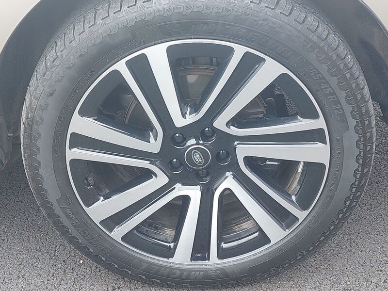 More views of Land Rover Range Rover