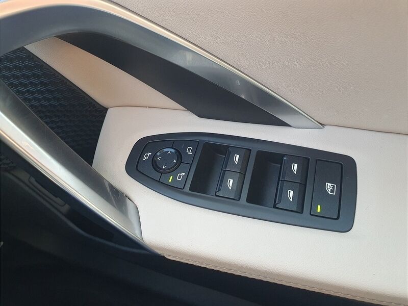 More views of BMW X1