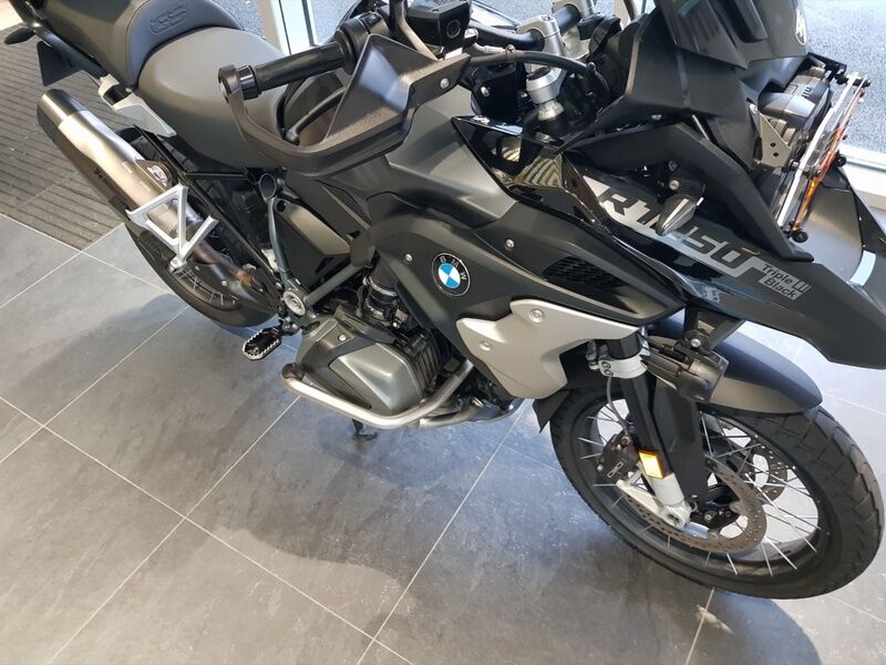 More views of BMW R 1250