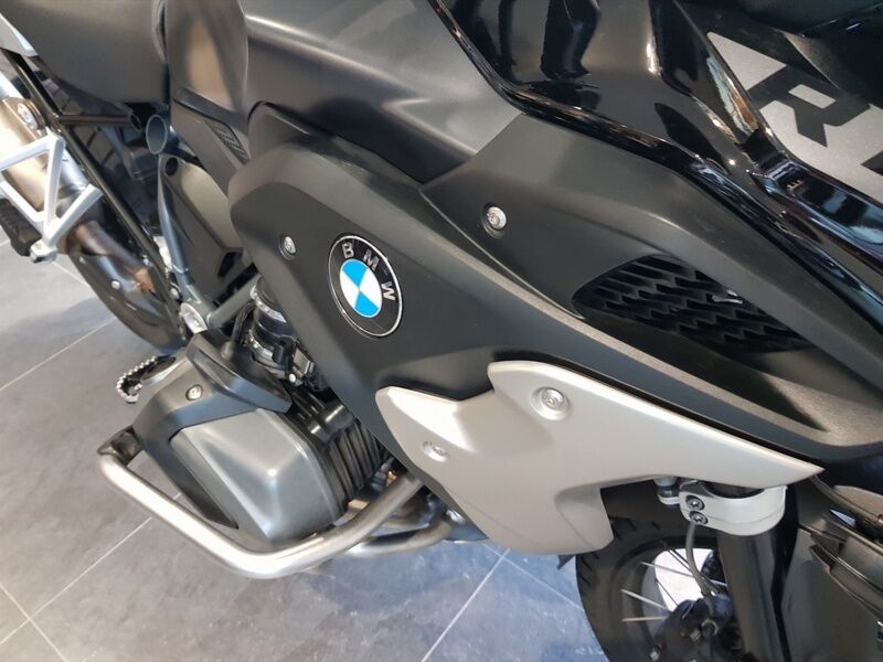More views of BMW R 1250