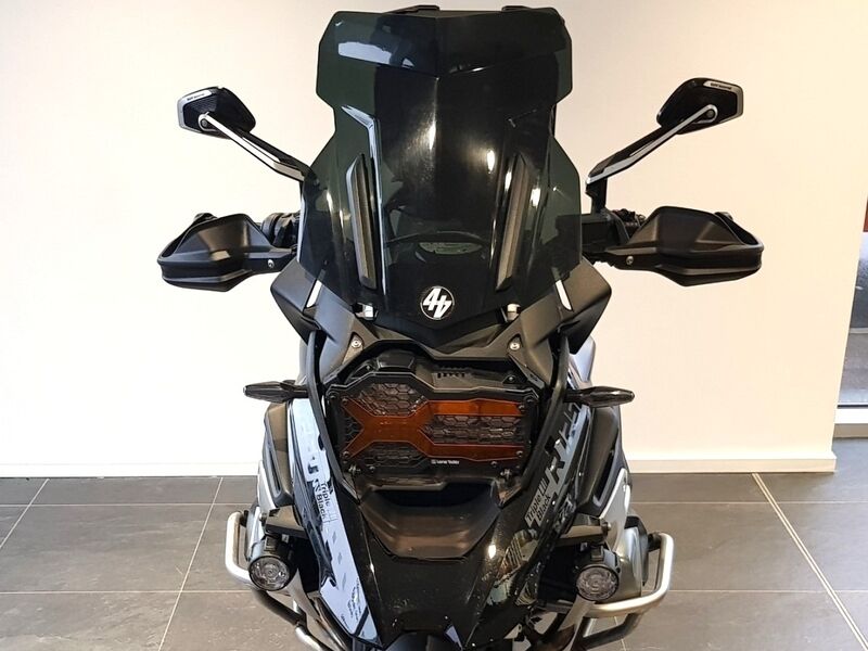 More views of BMW R 1250