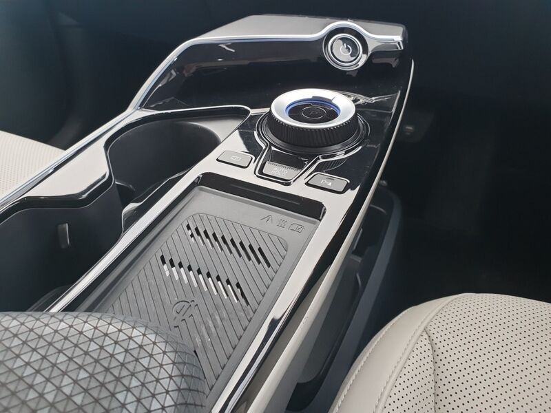 More views of Kia EV6