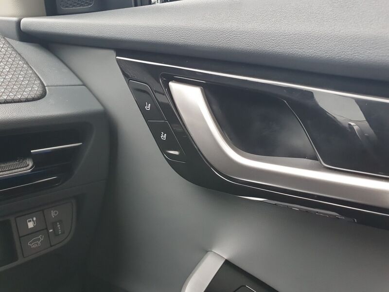 More views of Kia EV6