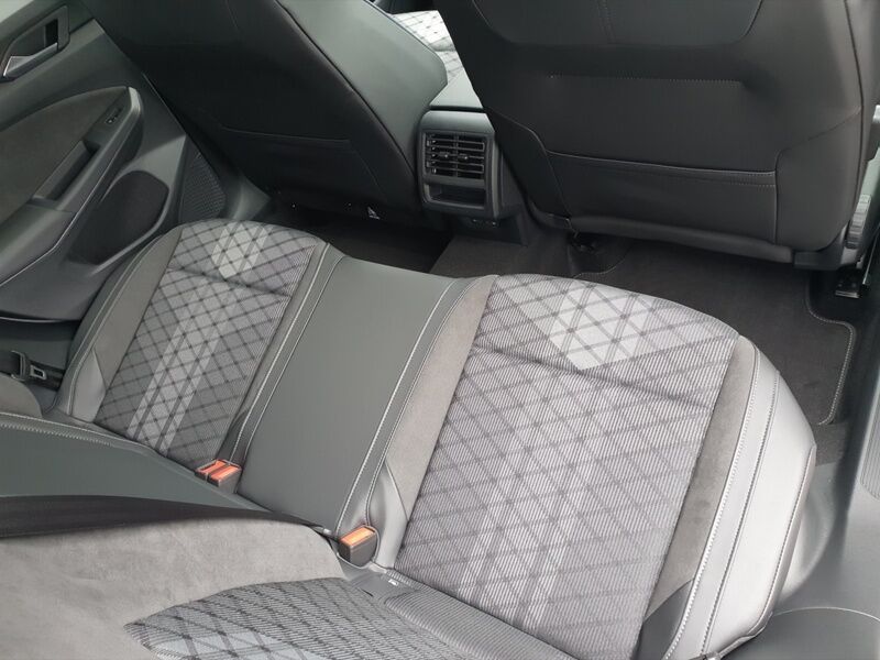 More views of Volkswagen Golf