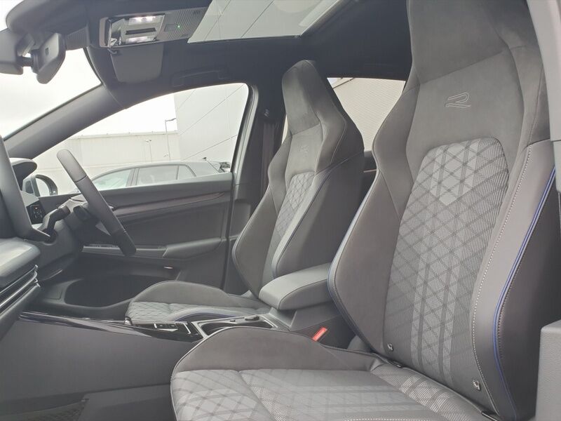 More views of Volkswagen Golf