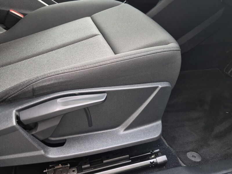 More views of Audi Q4 e-tron