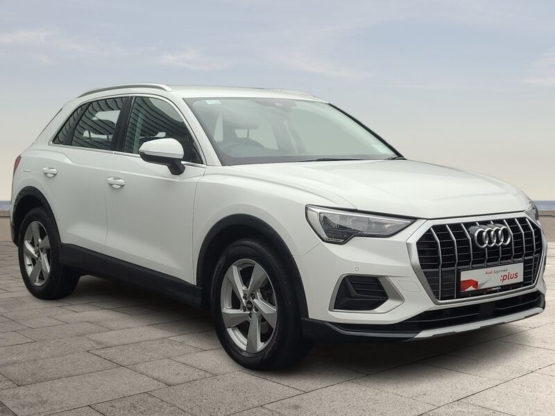More views of Audi Q3