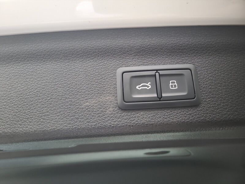 More views of Audi Q3