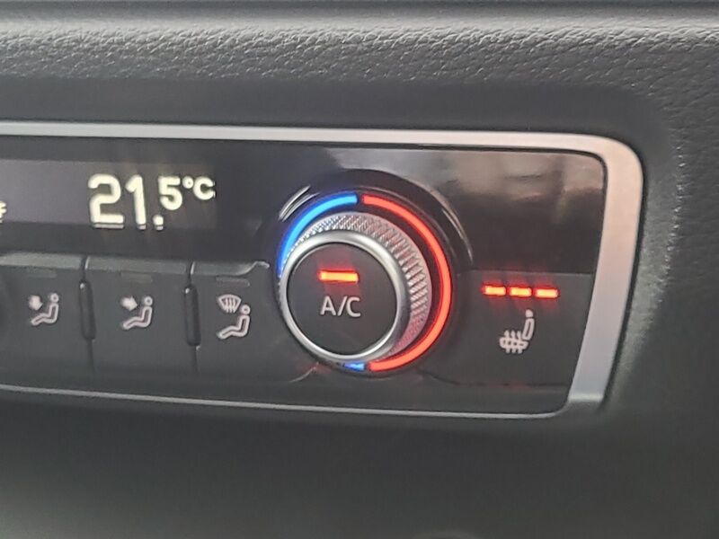 More views of Audi Q3