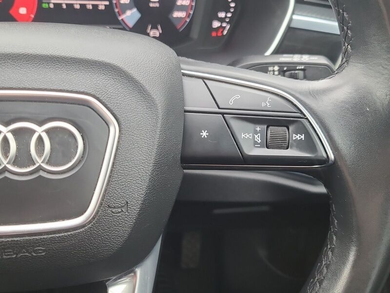 More views of Audi Q3