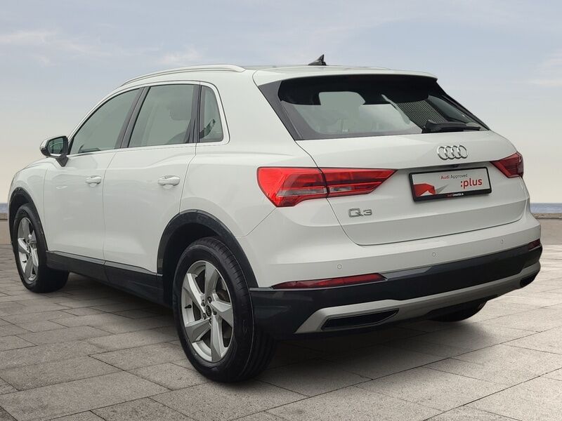 More views of Audi Q3