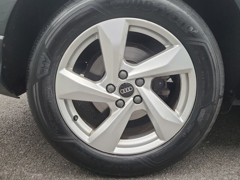 More views of Audi Q3