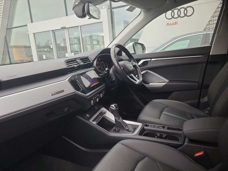 More views of Audi Q3