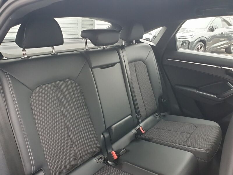 More views of Audi Q3