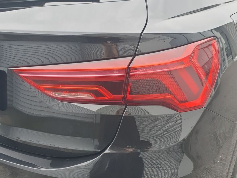 More views of Audi Q3