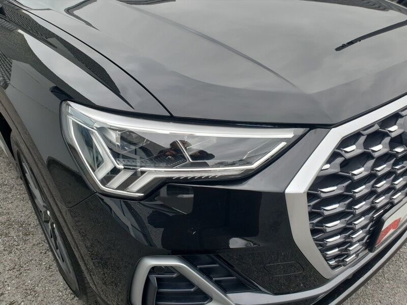 More views of Audi Q3