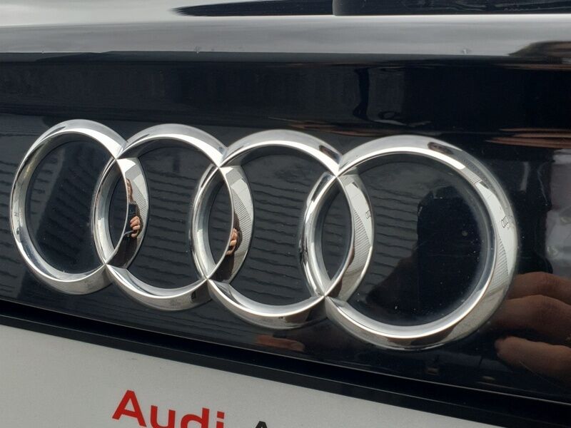 More views of Audi Q3