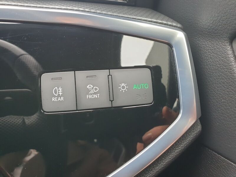 More views of Audi Q3